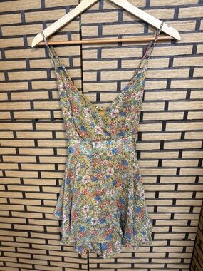 Allison & Kelly gold floral romper size medium